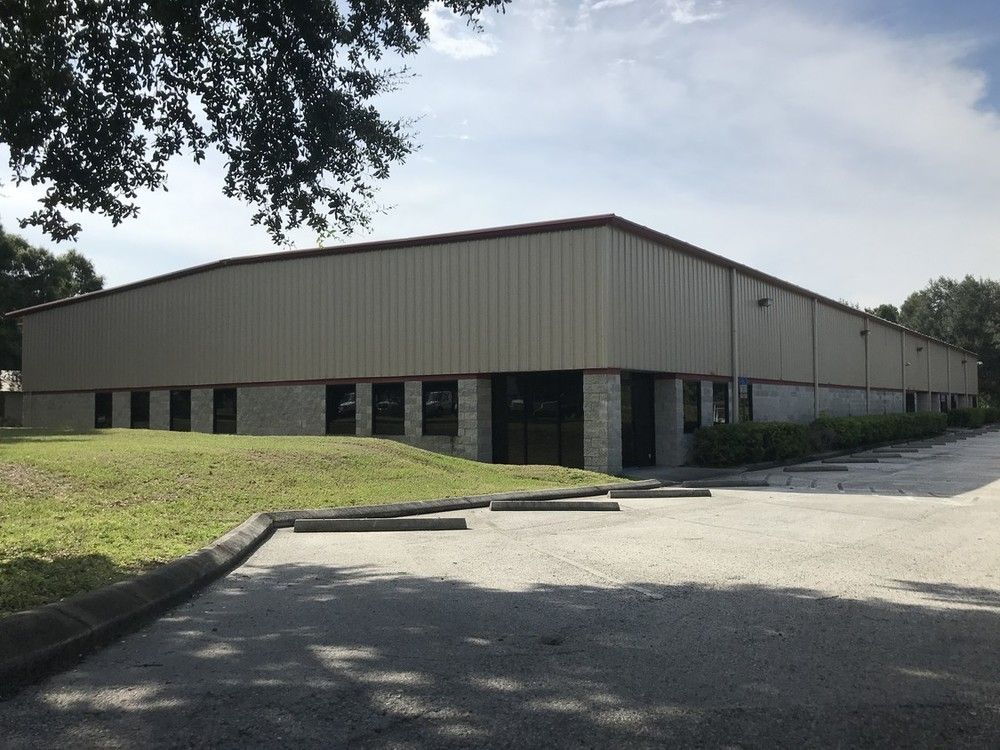 East Tampa / Brandon Warehouse w/ HVAC for Lease: 10350 Fisher Ave, Tampa, FL 33619